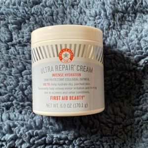 First Aid Beauty Ultra Repair Cream Intense Hydration